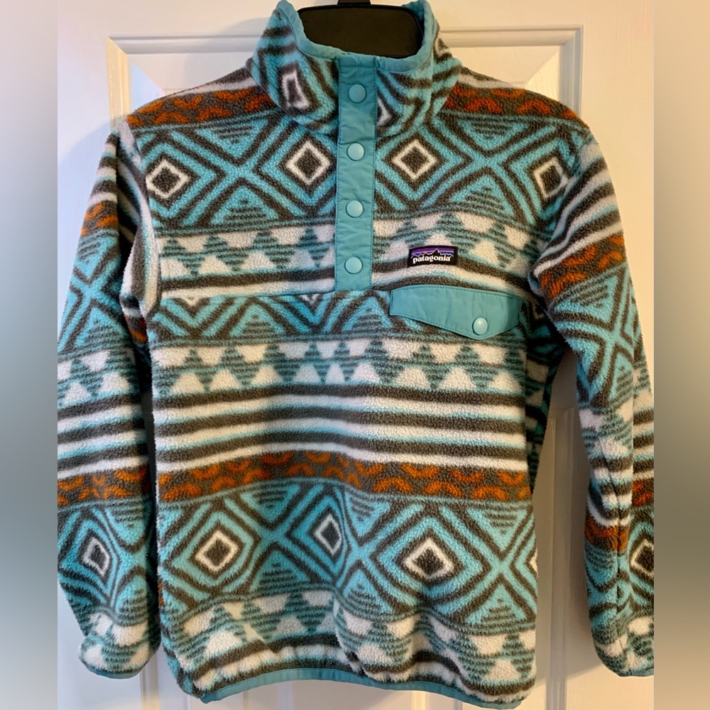 Patagonia Synchilla Snap T fleece pullover
geometric pattern youth small
